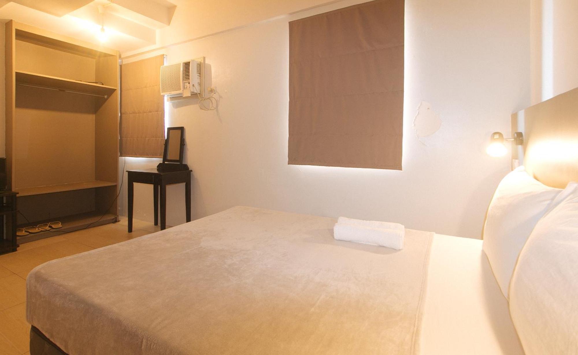 59 Xavierville By Reddoorz Cubao Exterior photo