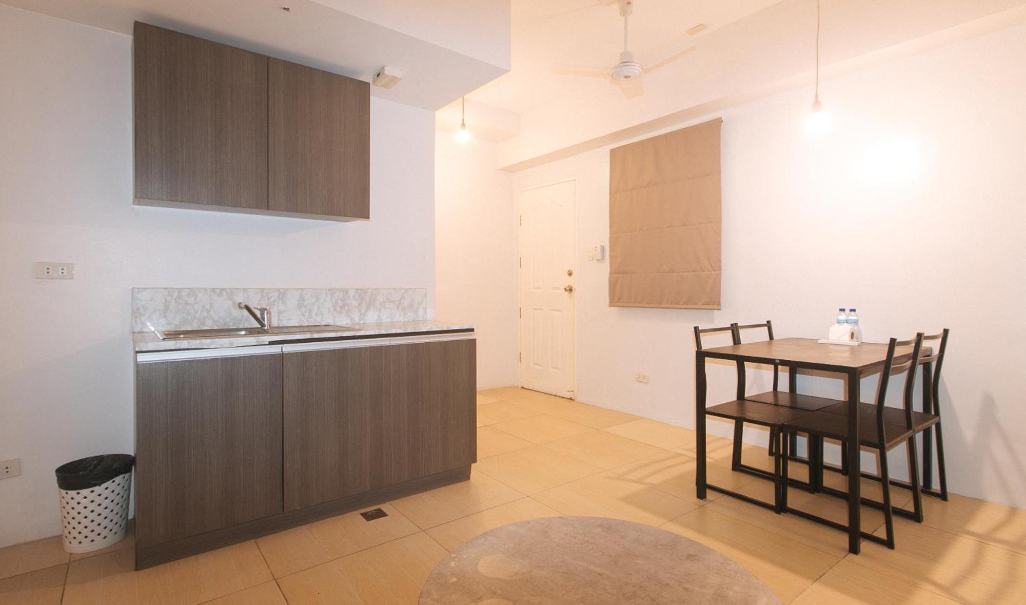 59 Xavierville By Reddoorz Cubao Exterior photo