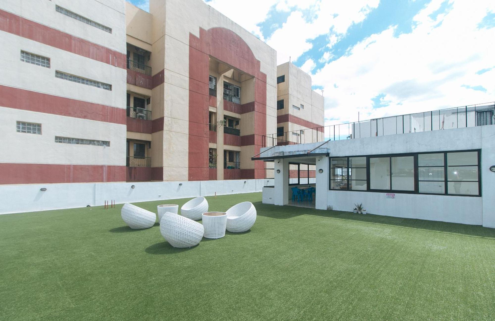 59 Xavierville By Reddoorz Cubao Exterior photo