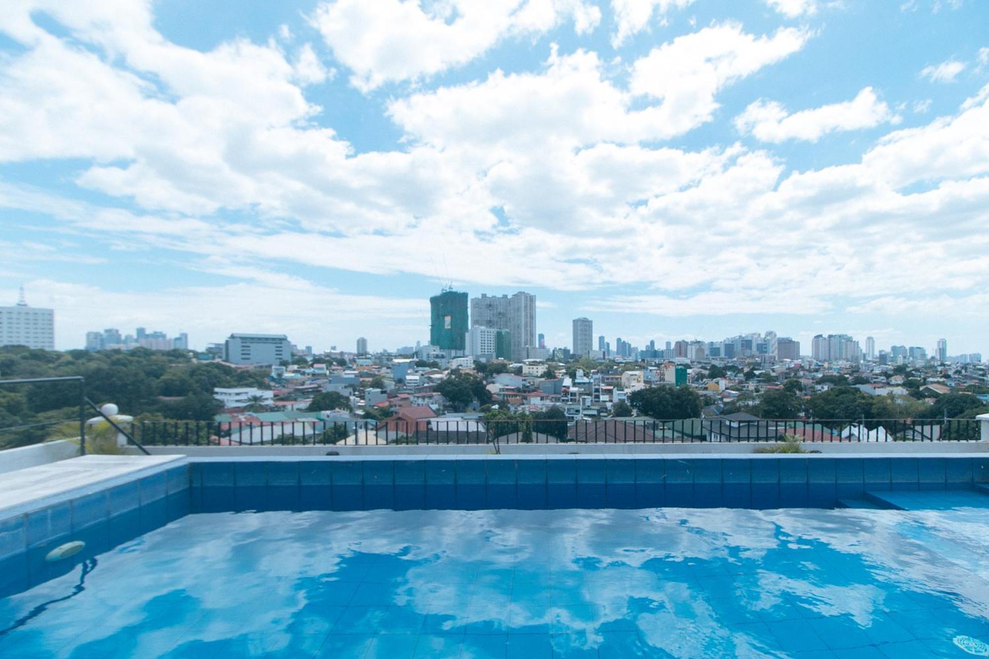 59 Xavierville By Reddoorz Cubao Exterior photo